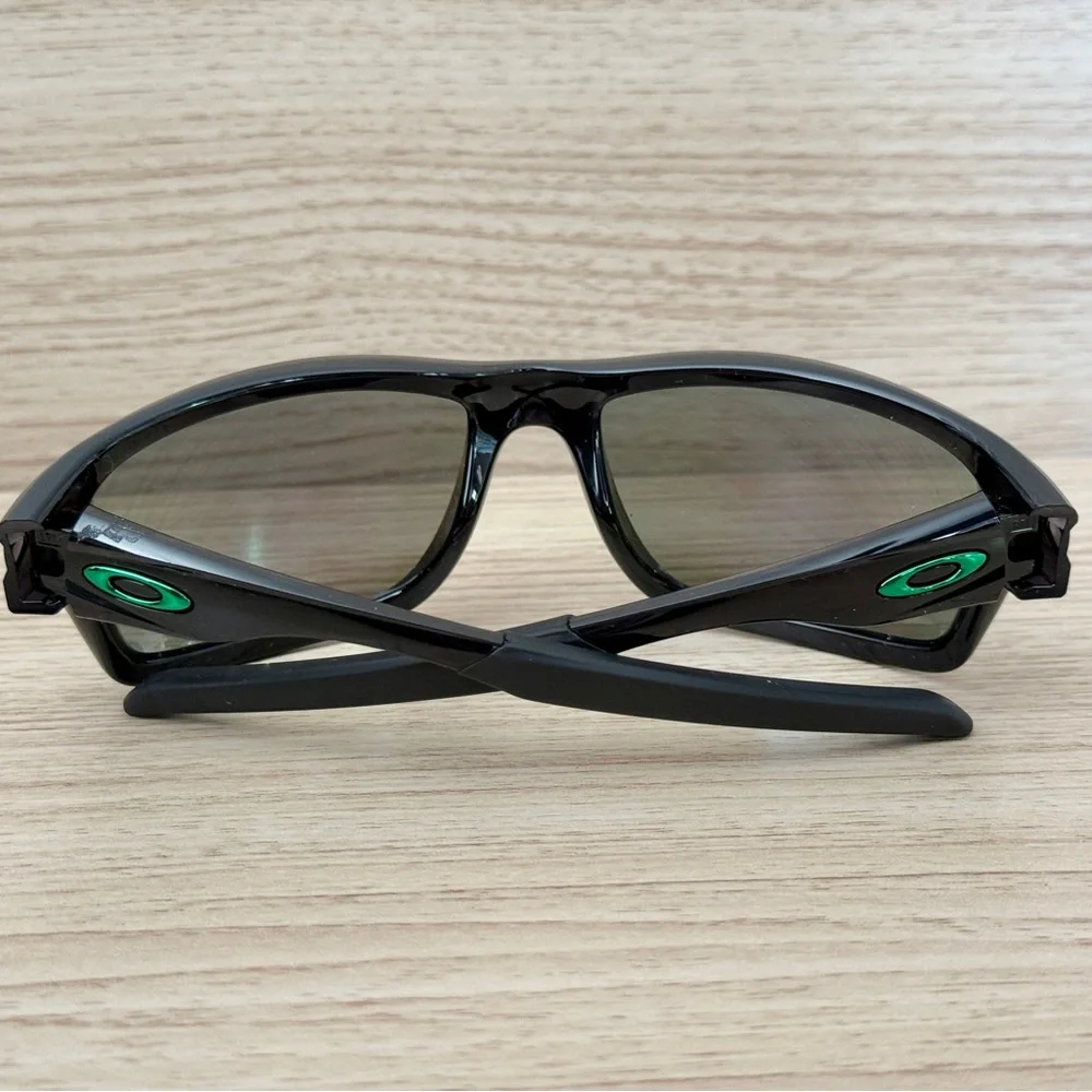 Oakley Canteen polarized sunglasses